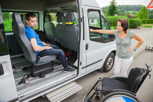 Aide à la mobilité et transport de personnes ayant des diffi ... Image 1